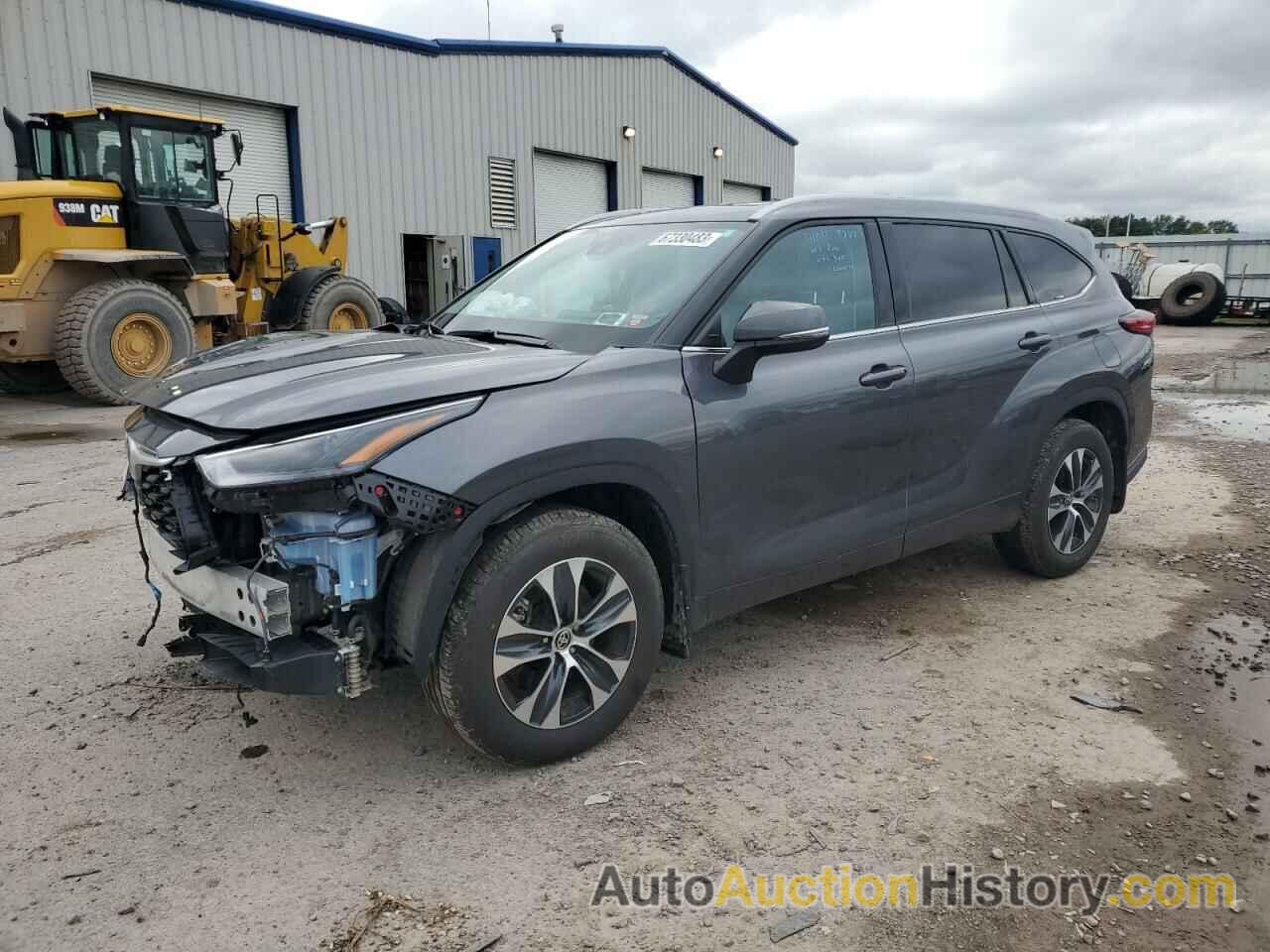 2022 TOYOTA HIGHLANDER XLE, 5TDGZRBH8NS573647