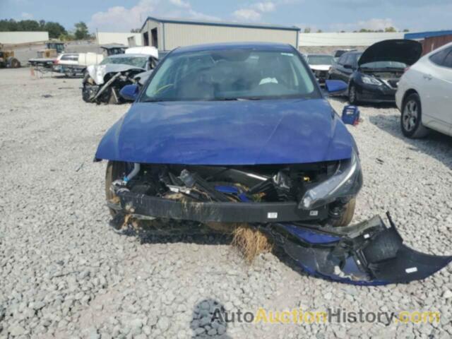 HYUNDAI ELANTRA SEL, KMHLM4AG9PU525190