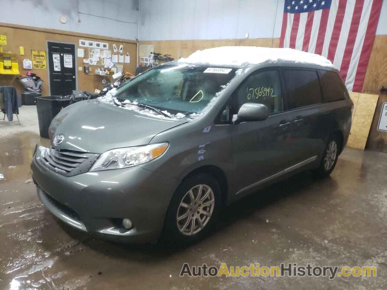 2011 TOYOTA SIENNA XLE, 5TDDK3DCXBS018619