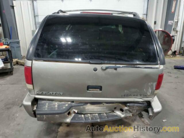 CHEVROLET BLAZER, 1GNDT13W0Y2233463