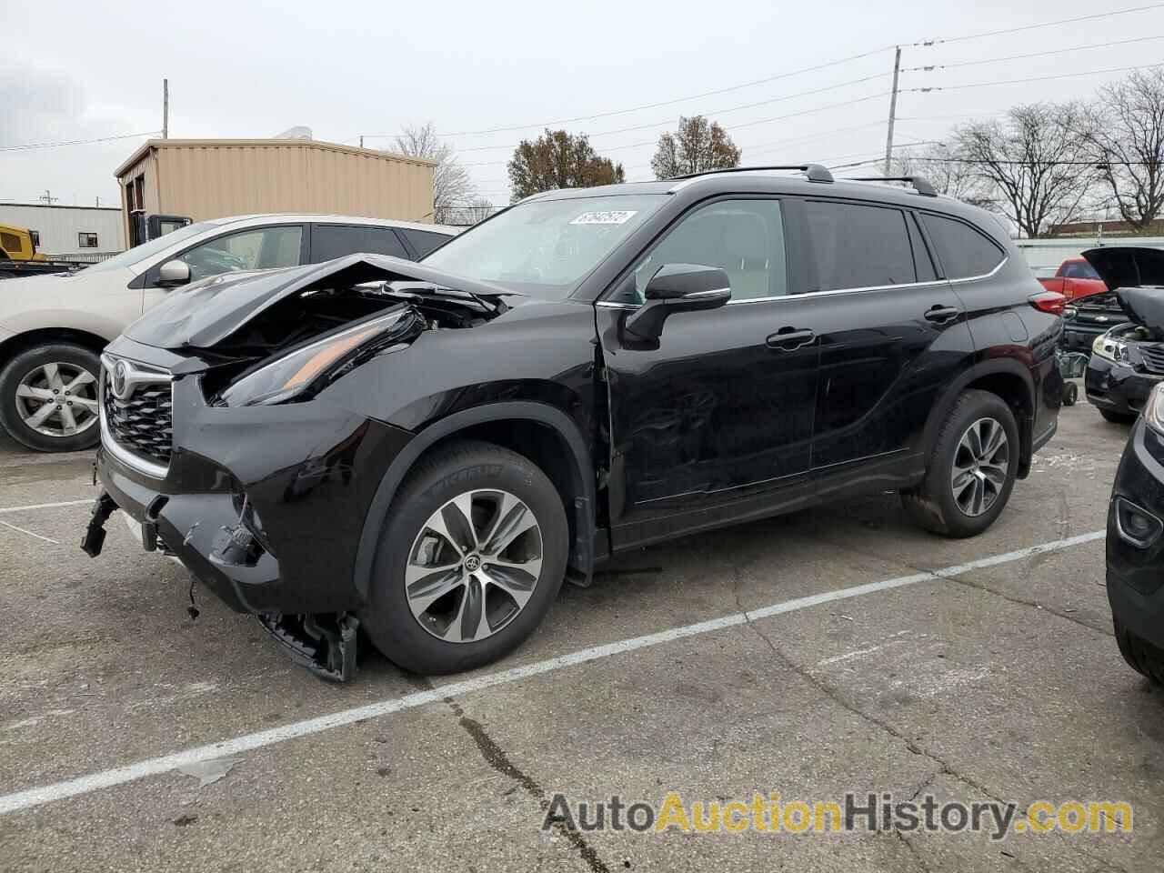 2022 TOYOTA HIGHLANDER XLE, 5TDHZRBHXNS184173