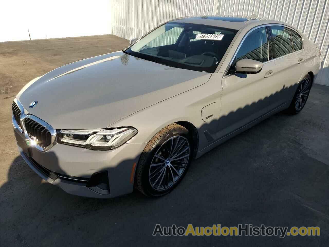 2022 BMW 5 SERIES, WBA33AG08NCK56843