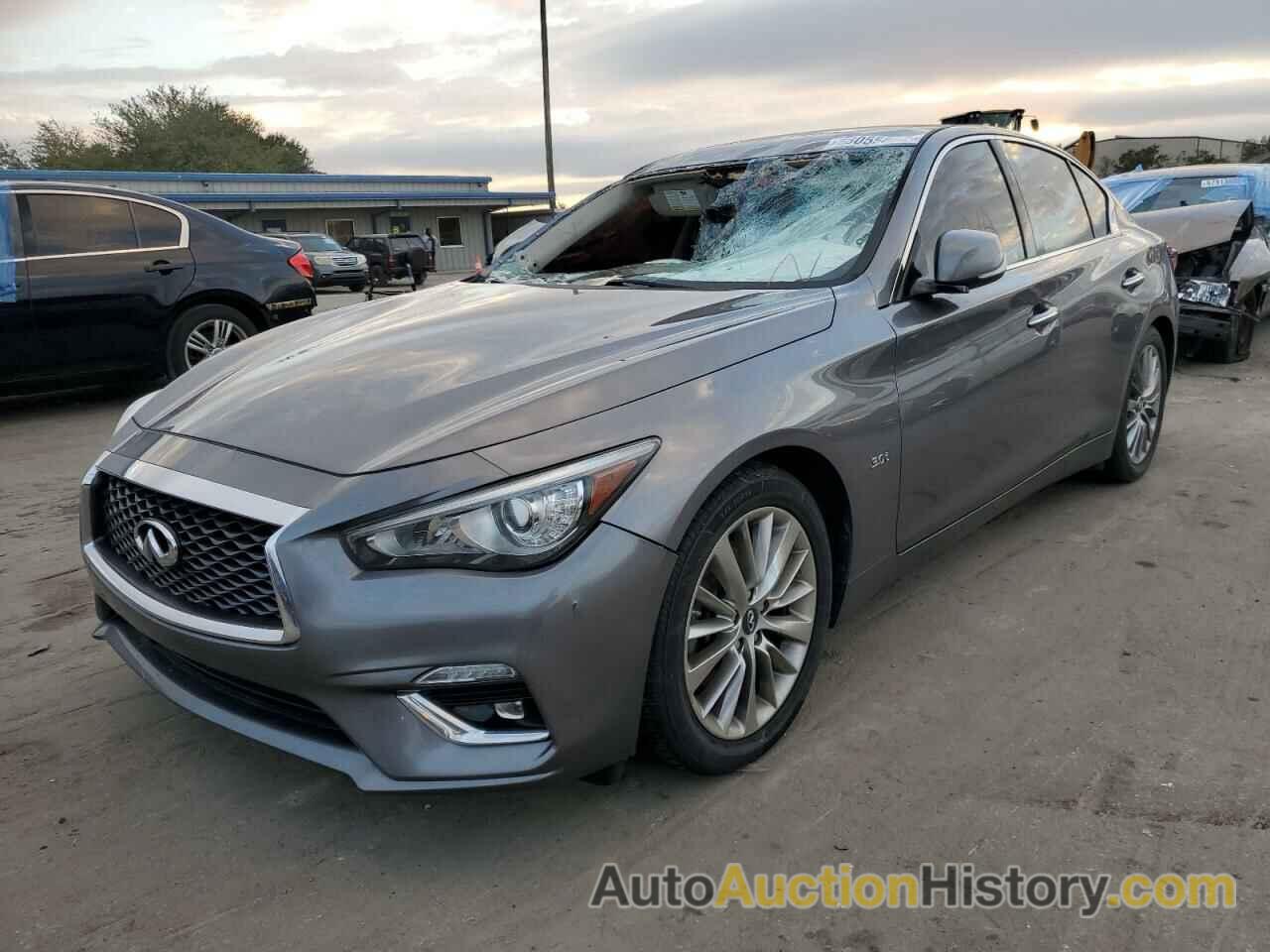 2019 INFINITI Q50 LUXE, JN1EV7AP0KM512383