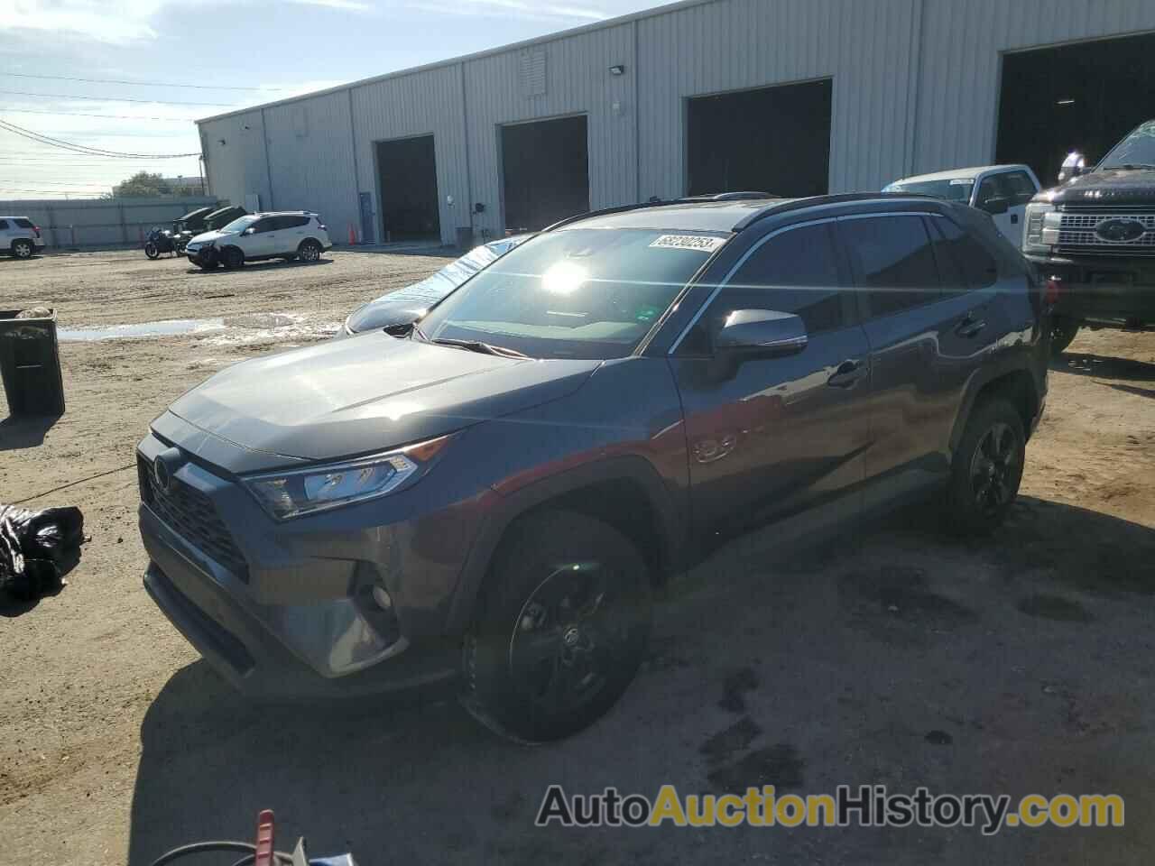 2020 TOYOTA RAV4 XLE, 2T3W1RFV4LC052683