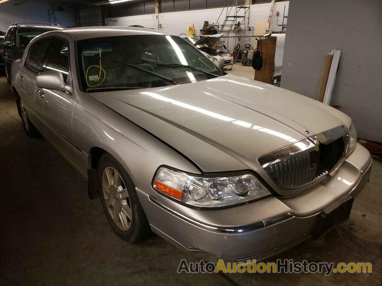 2006 LINCOLN TOWNCAR SIGNATURE, 1LNHM81W96Y622899