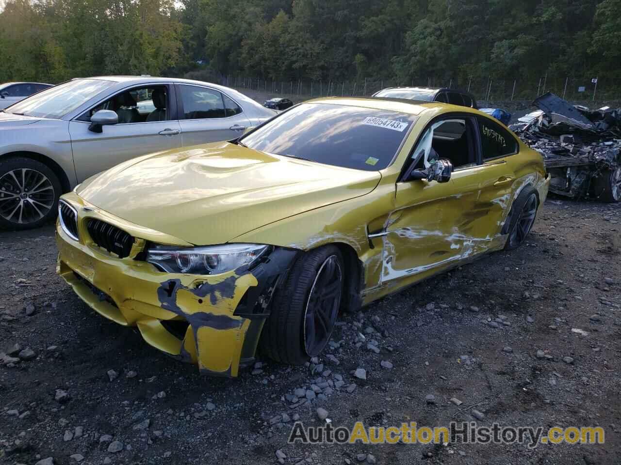 BMW M4, WBS3R9C53FK330400