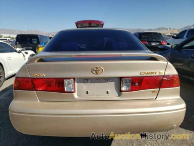 TOYOTA CAMRY LE, JT2BF28K9Y0259695