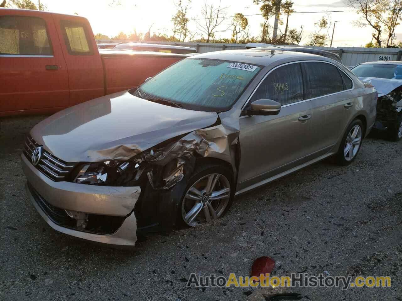 2015 VOLKSWAGEN PASSAT SEL, 1VWCV7A3XFC075955