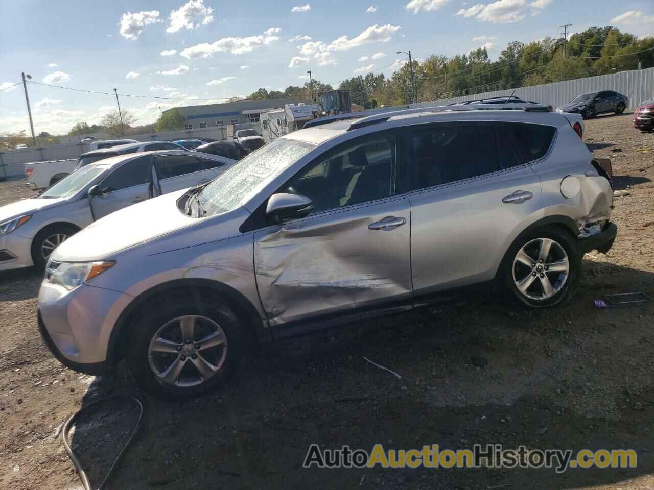 2015 TOYOTA RAV4 XLE, JTMWFREV4FJ053059