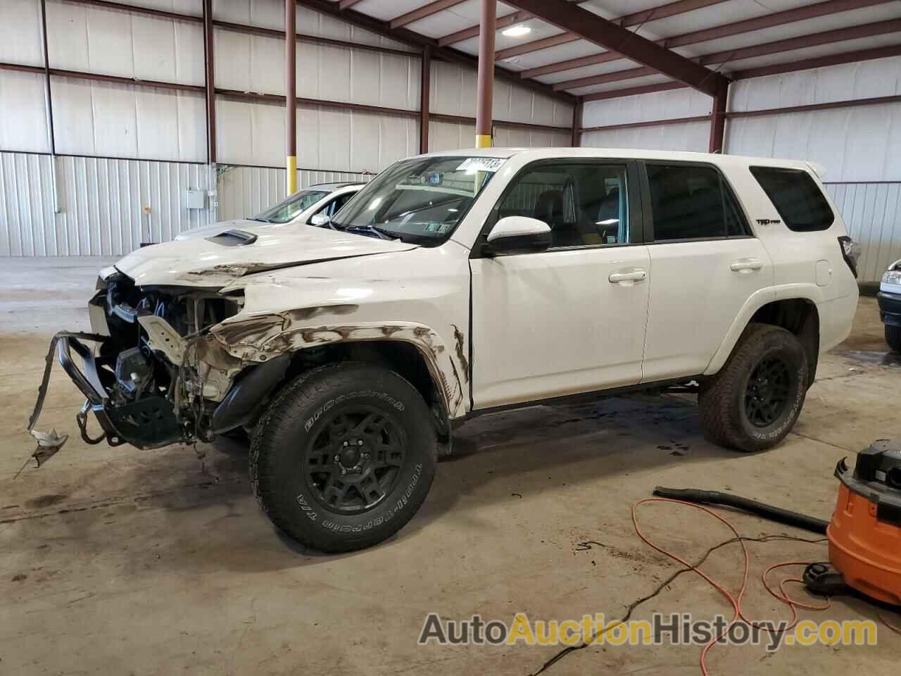 2019 TOYOTA 4RUNNER SR5, JTEBU5JR5K5667610