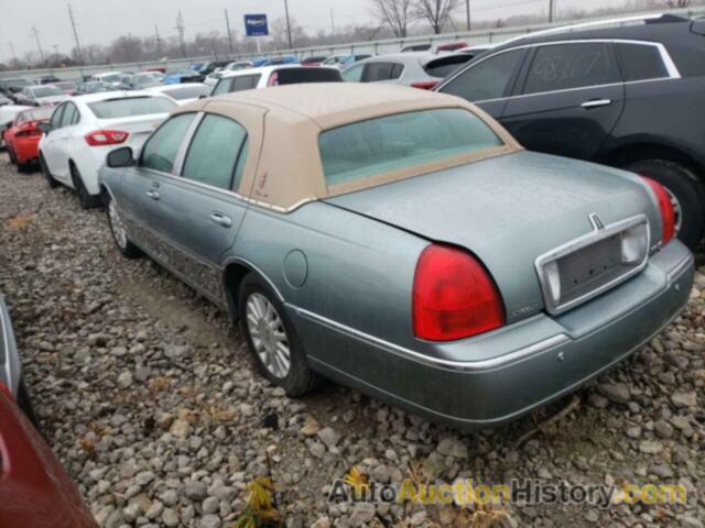 LINCOLN TOWNCAR EXECUTIVE, 1LNHM81W84Y670875