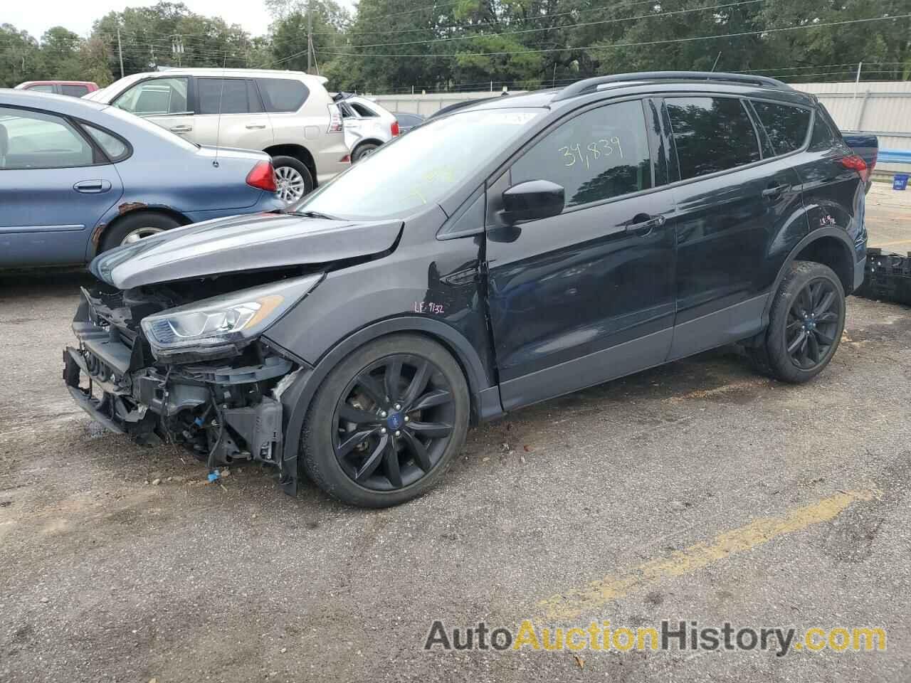 2019 FORD ESCAPE SE, 1FMCU0GD8KUA29585