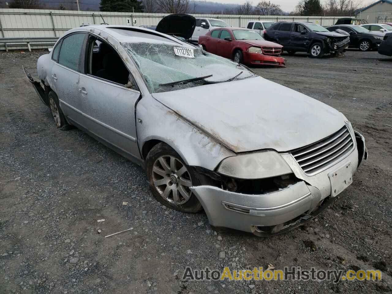 2001 VOLKSWAGEN PASSAT GLS, WVWPD63B41P290884