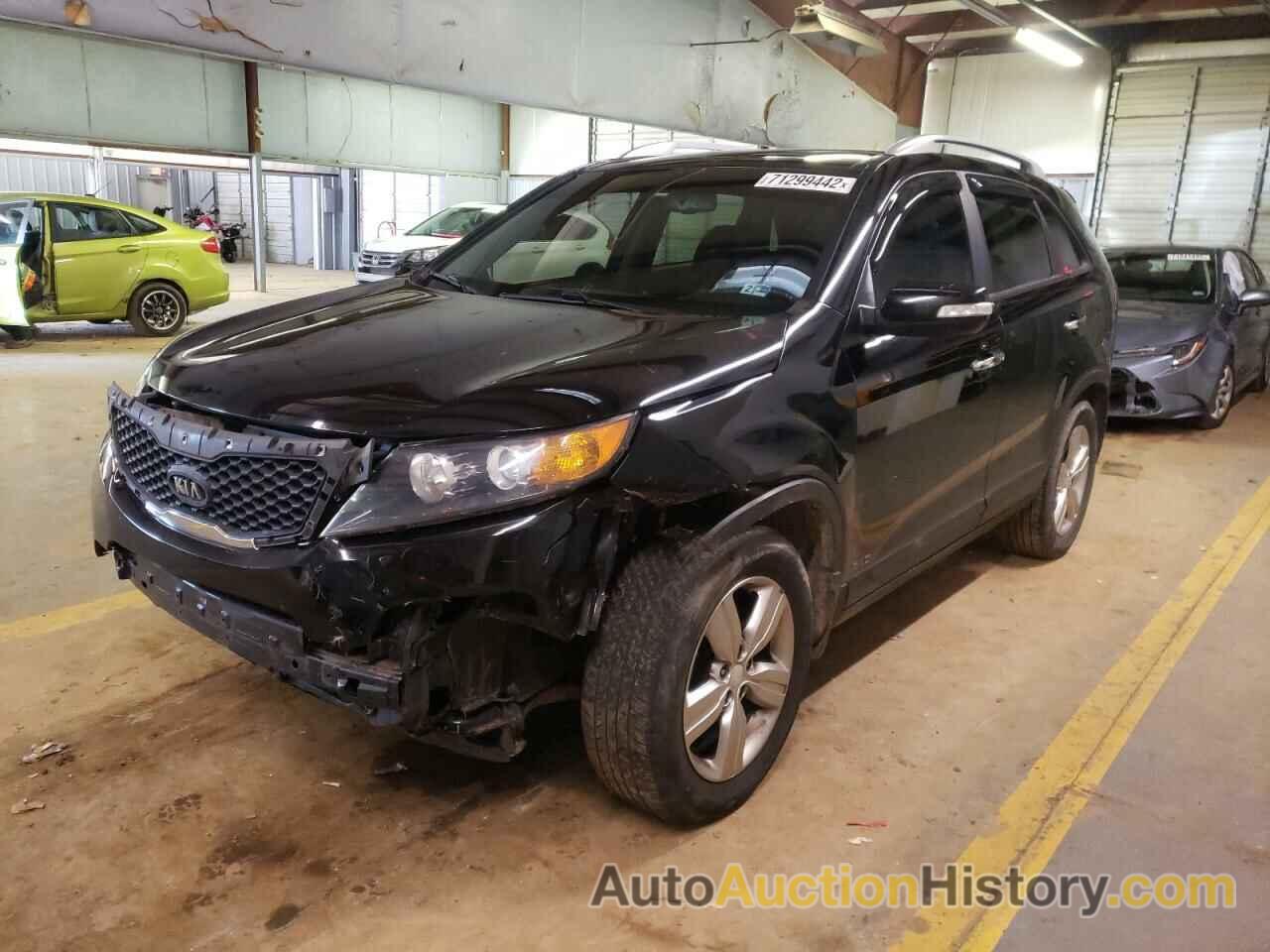 2013 KIA SORENTO EX, 5XYKUDA27DG412744