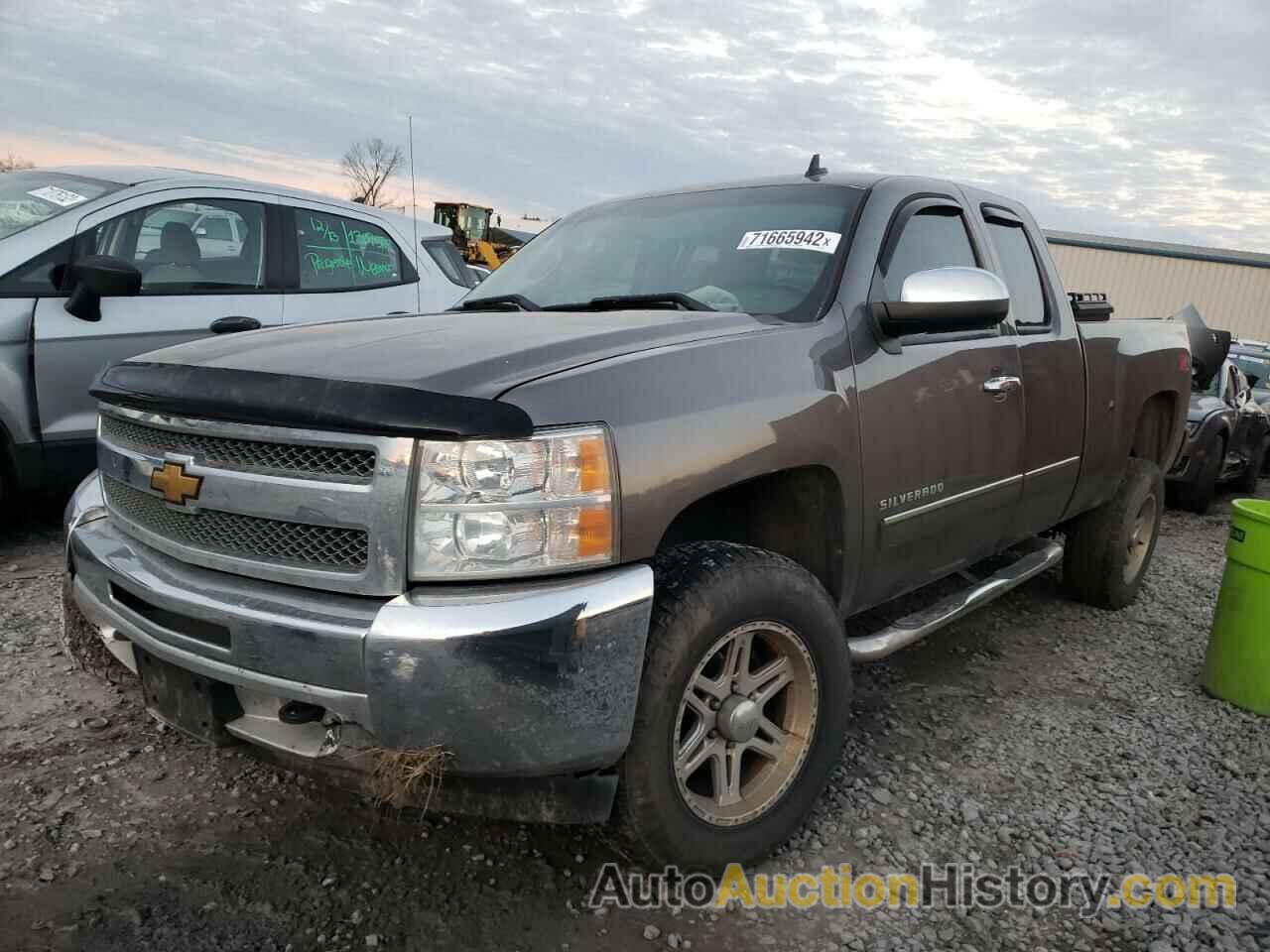 2013 CHEVROLET SILVERADO K1500 LT, 1GCRKSE73DZ182667