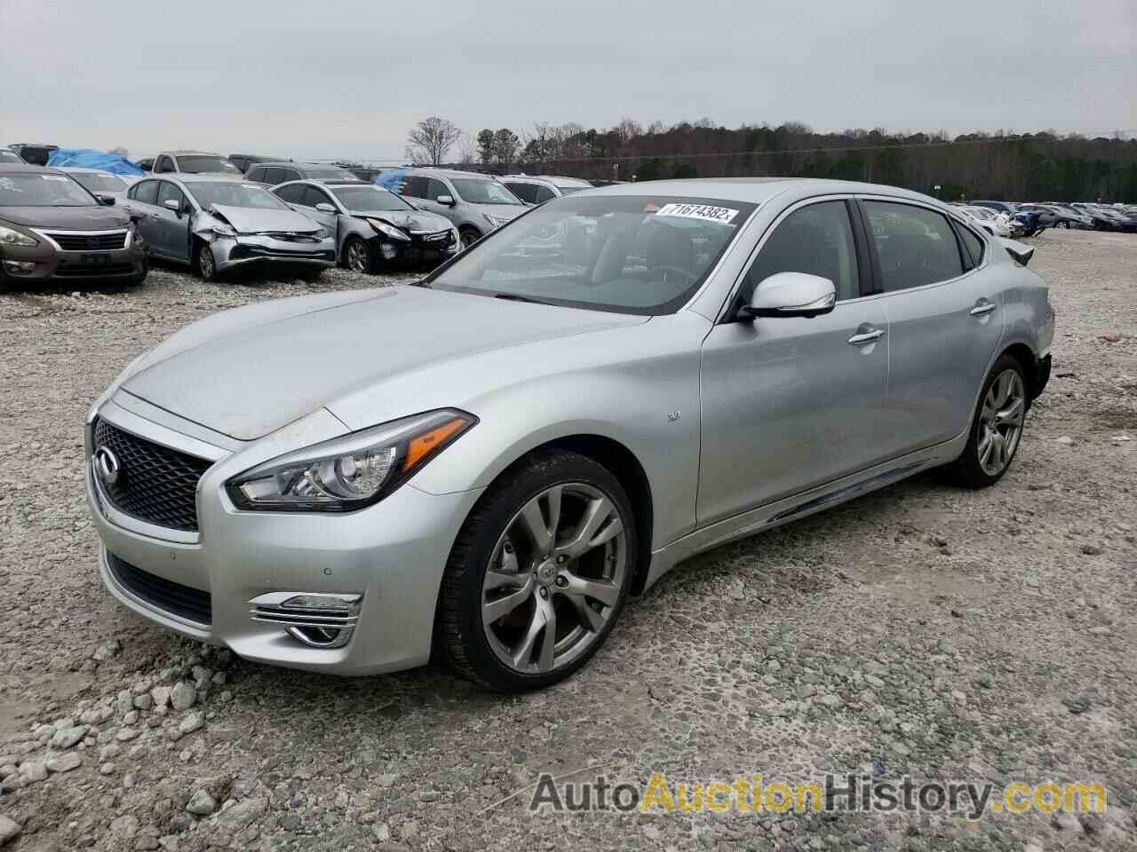 2018 INFINITI Q70 3.7 LUXE, JN1BY1PP5JM330353