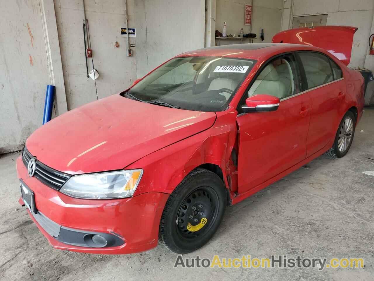 2011 VOLKSWAGEN JETTA SEL, 3VWGX7AJ0BM399578