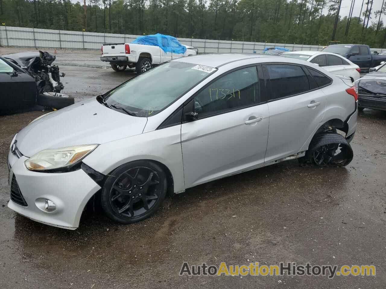 FORD FOCUS SE, 1FADP3F27DL227512