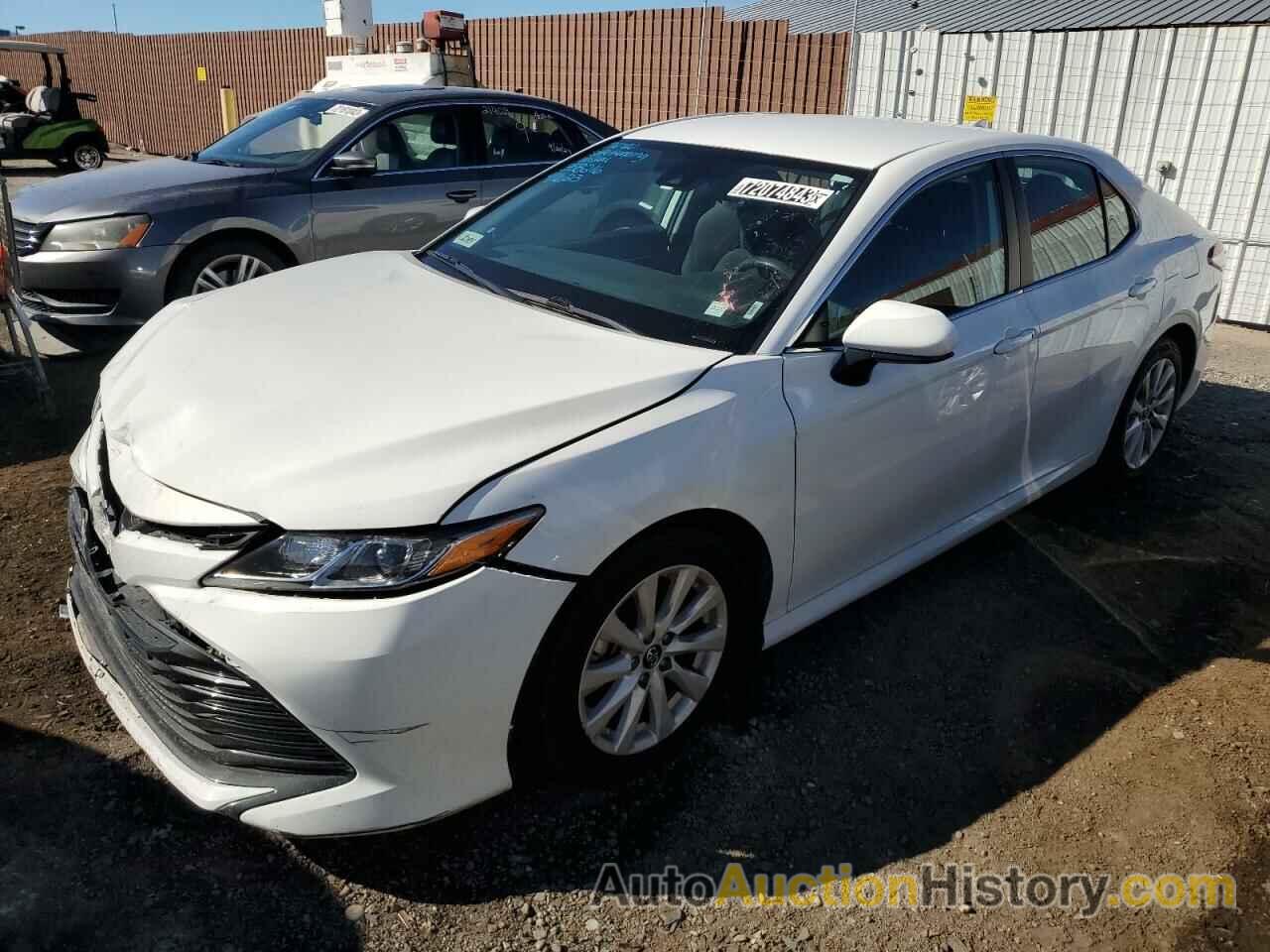 2020 TOYOTA CAMRY LE, 4T1C11AK0LU915665