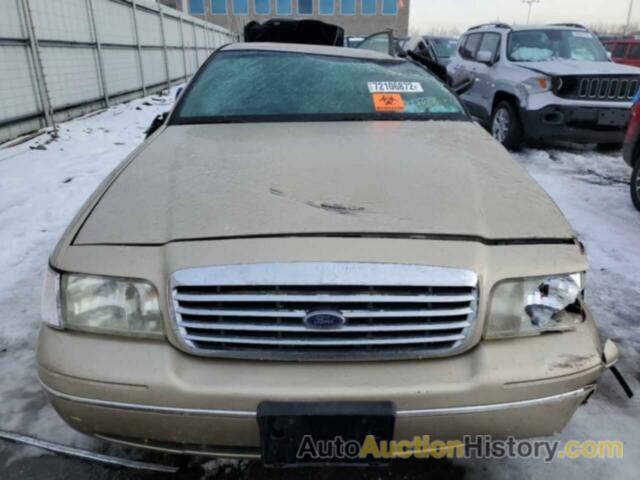 FORD CROWN VIC LX, 2FAFP74W4XX135593