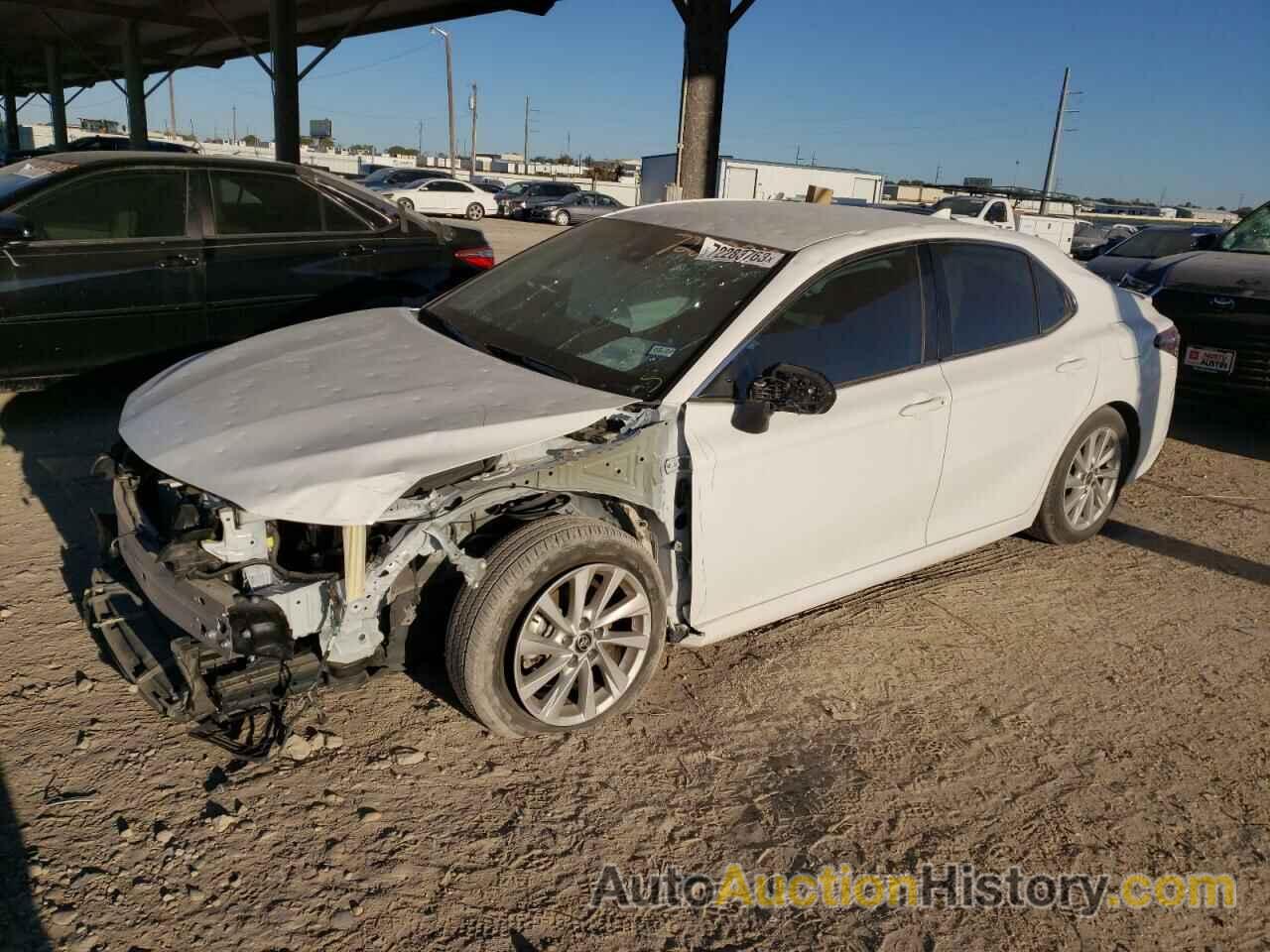 TOYOTA CAMRY LE, 4T1C11AK6NU689618