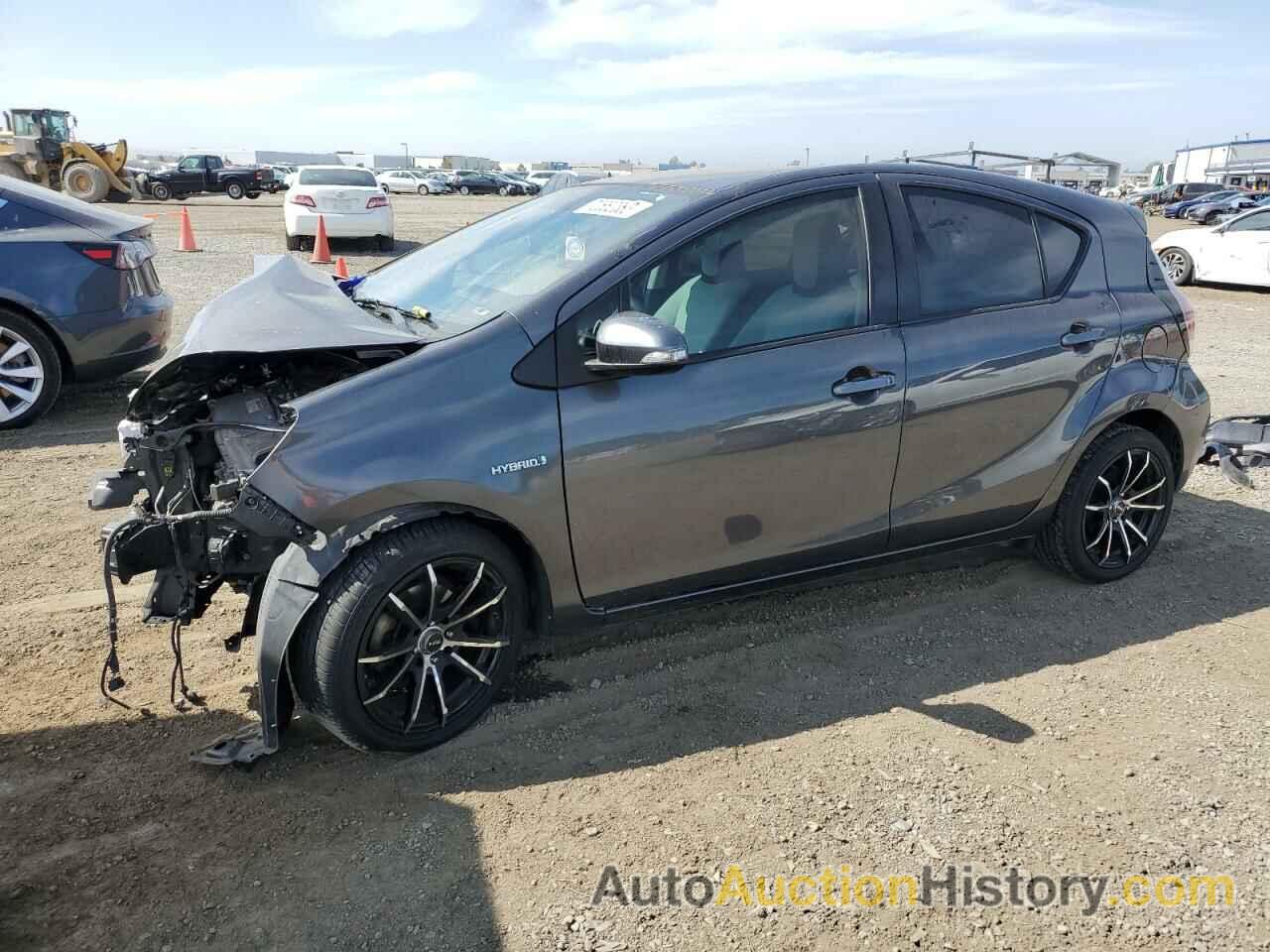 TOYOTA PRIUS, JTDKDTB34G1115906