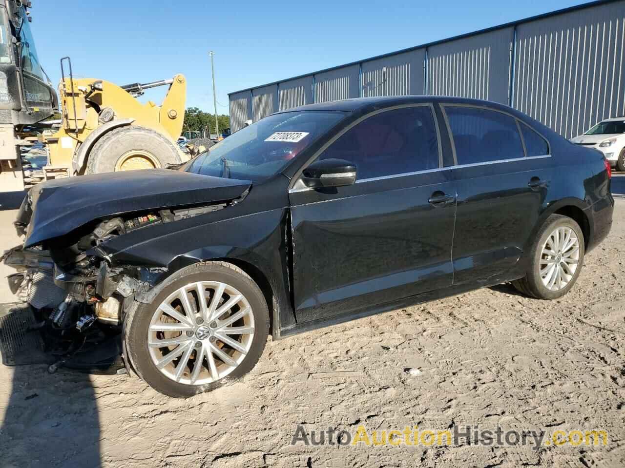 2011 VOLKSWAGEN JETTA SEL, 3VWLX7AJ2BM368640