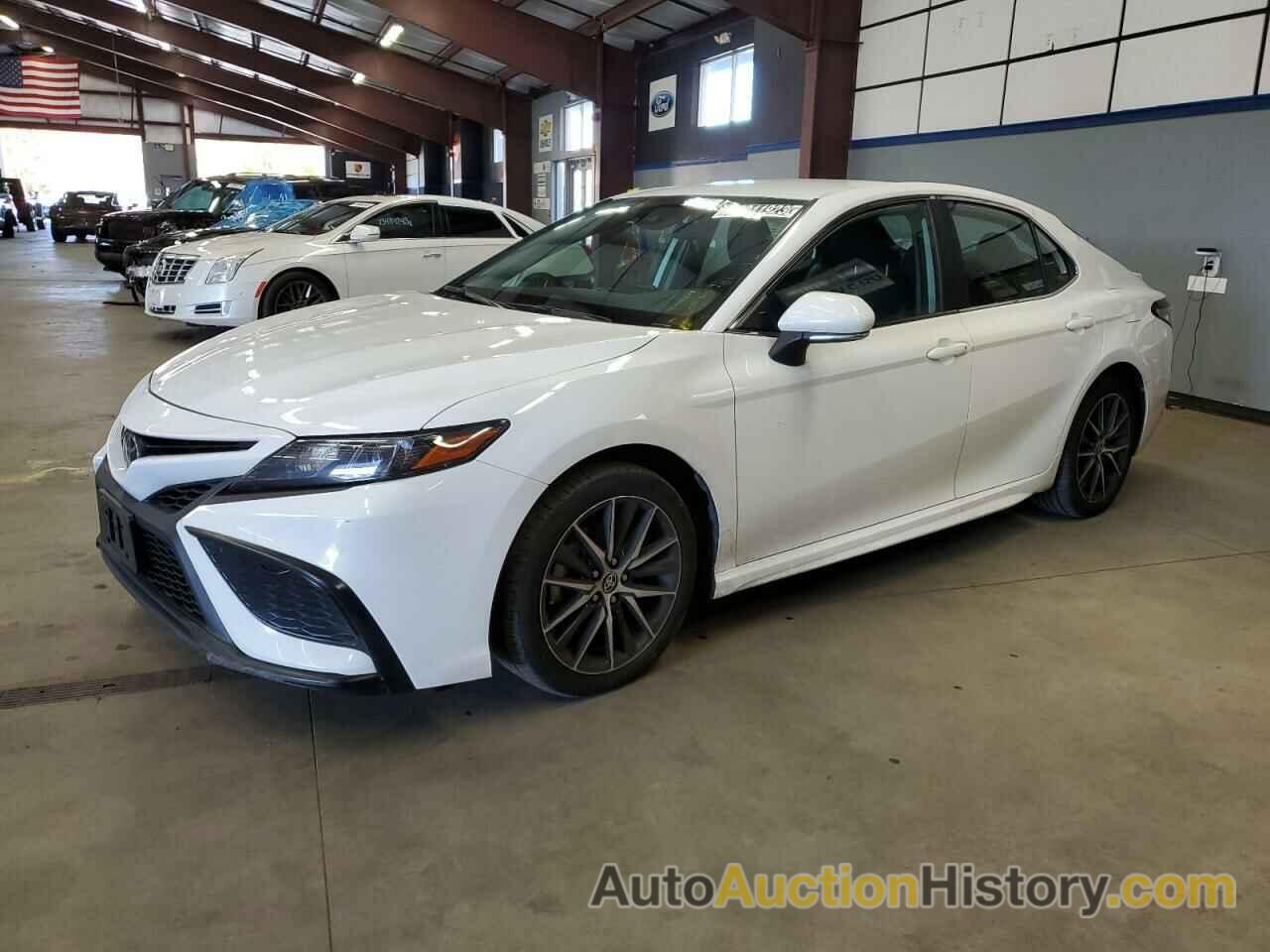 2022 TOYOTA CAMRY SE, 4T1G11AKXNU686822