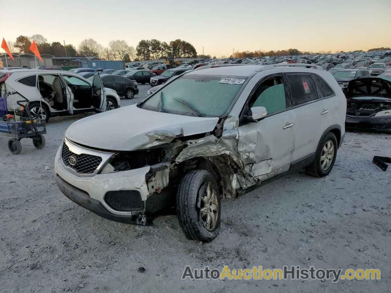 2013 KIA SORENTO LX, 5XYKT4A23DG319044