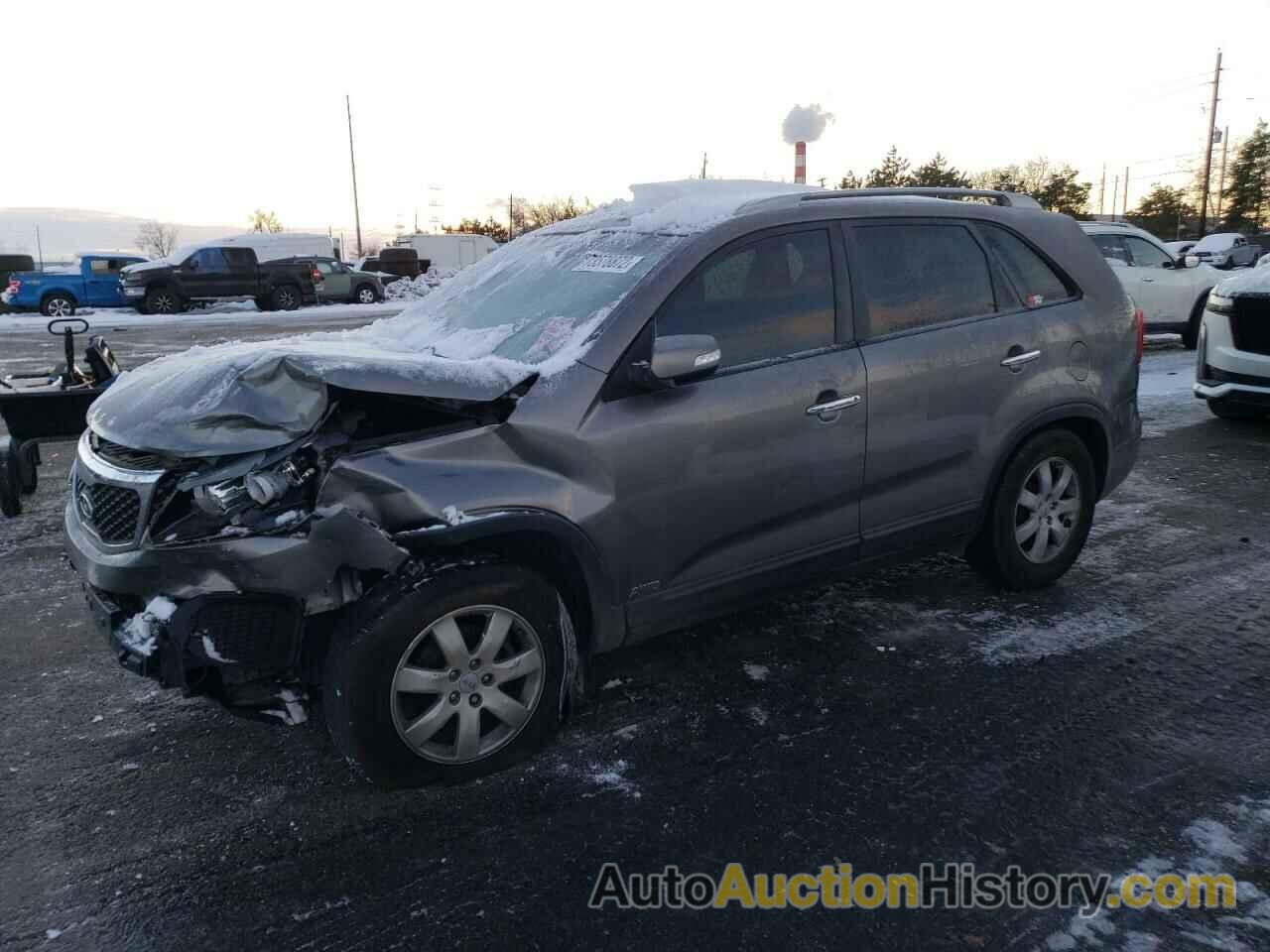 2012 KIA SORENTO BASE, 5XYKTDA25CG218344