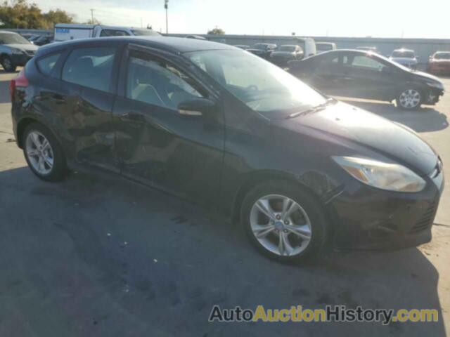 FORD FOCUS SE, 1FADP3K29DL286423