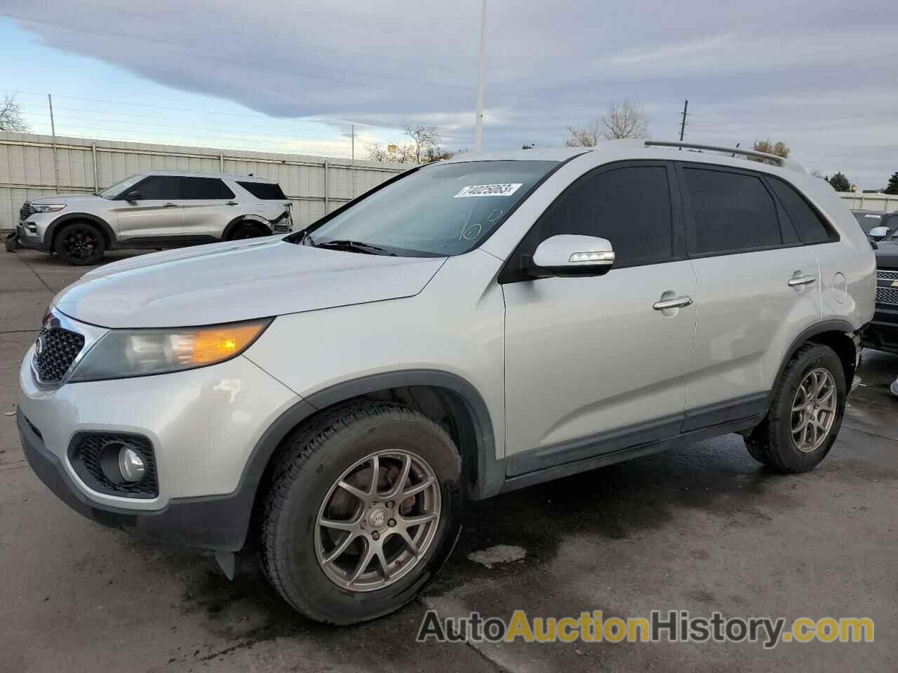 2012 KIA SORENTO BASE, 5XYKT4A60CG209411