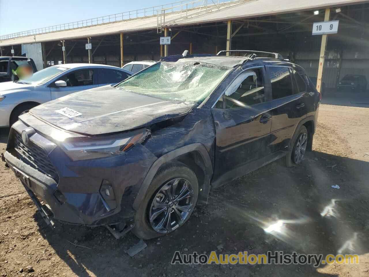 TOYOTA RAV4 XLE PREMIUM, JTMB6RFV7PD094654