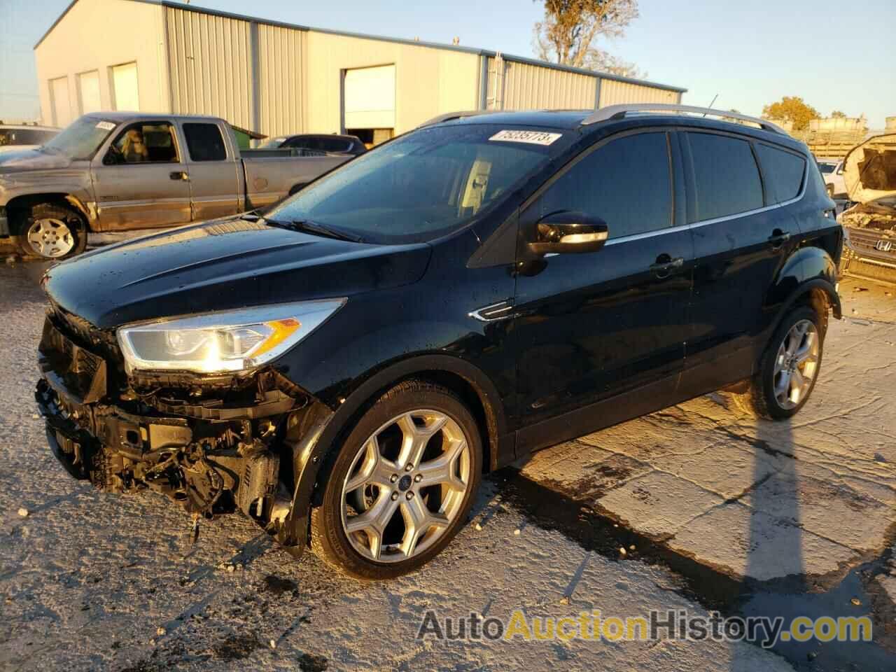 2017 FORD ESCAPE TITANIUM, 1FMCU0JD4HUC65894