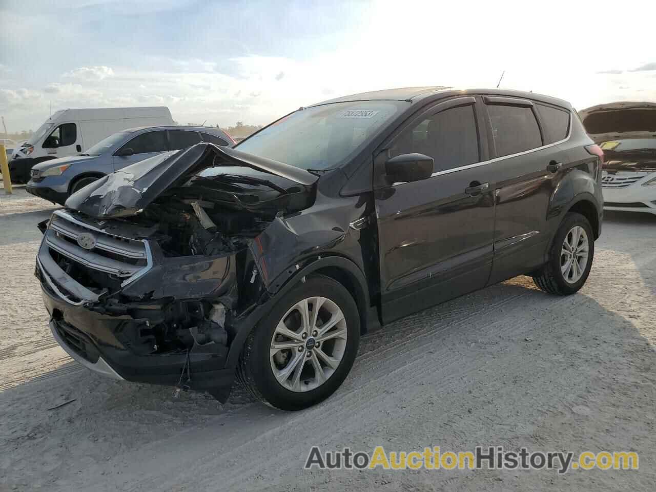 2019 FORD ESCAPE SE, 1FMCU0GD3KUB30324