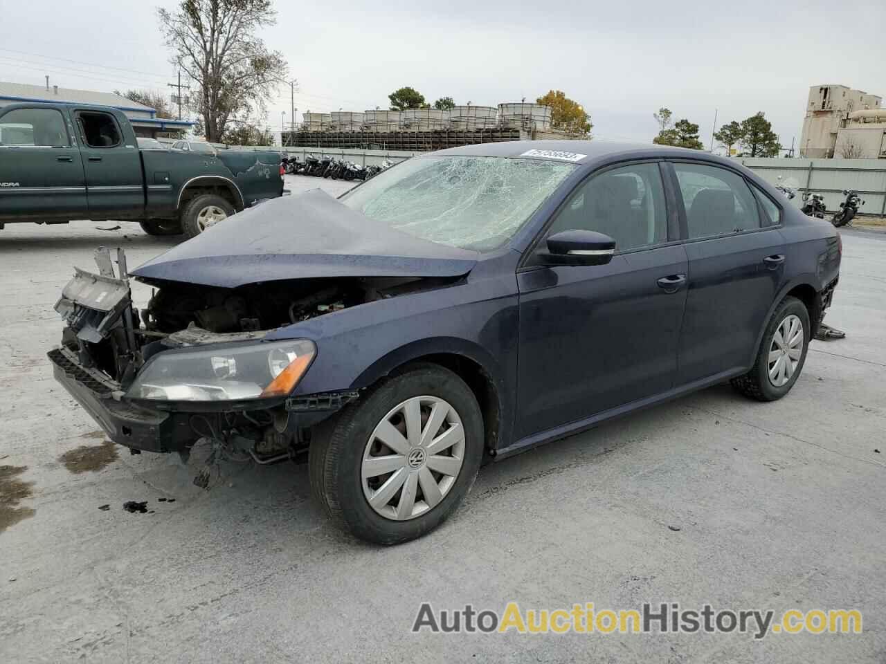 2013 VOLKSWAGEN PASSAT S, 1VWAP7A32DC041703