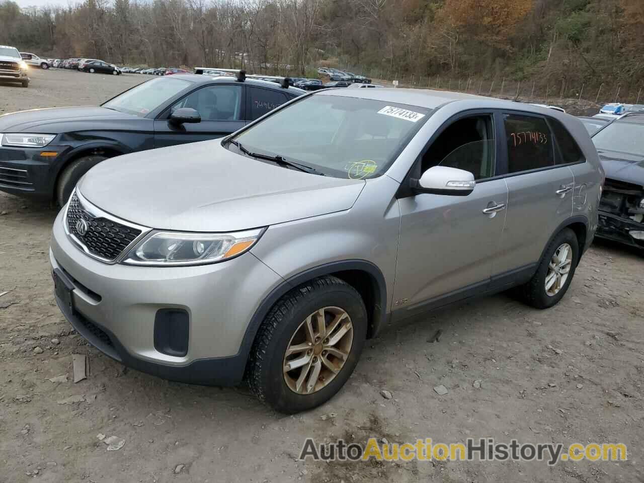 KIA SORENTO LX, 5XYKTCA64EG535502