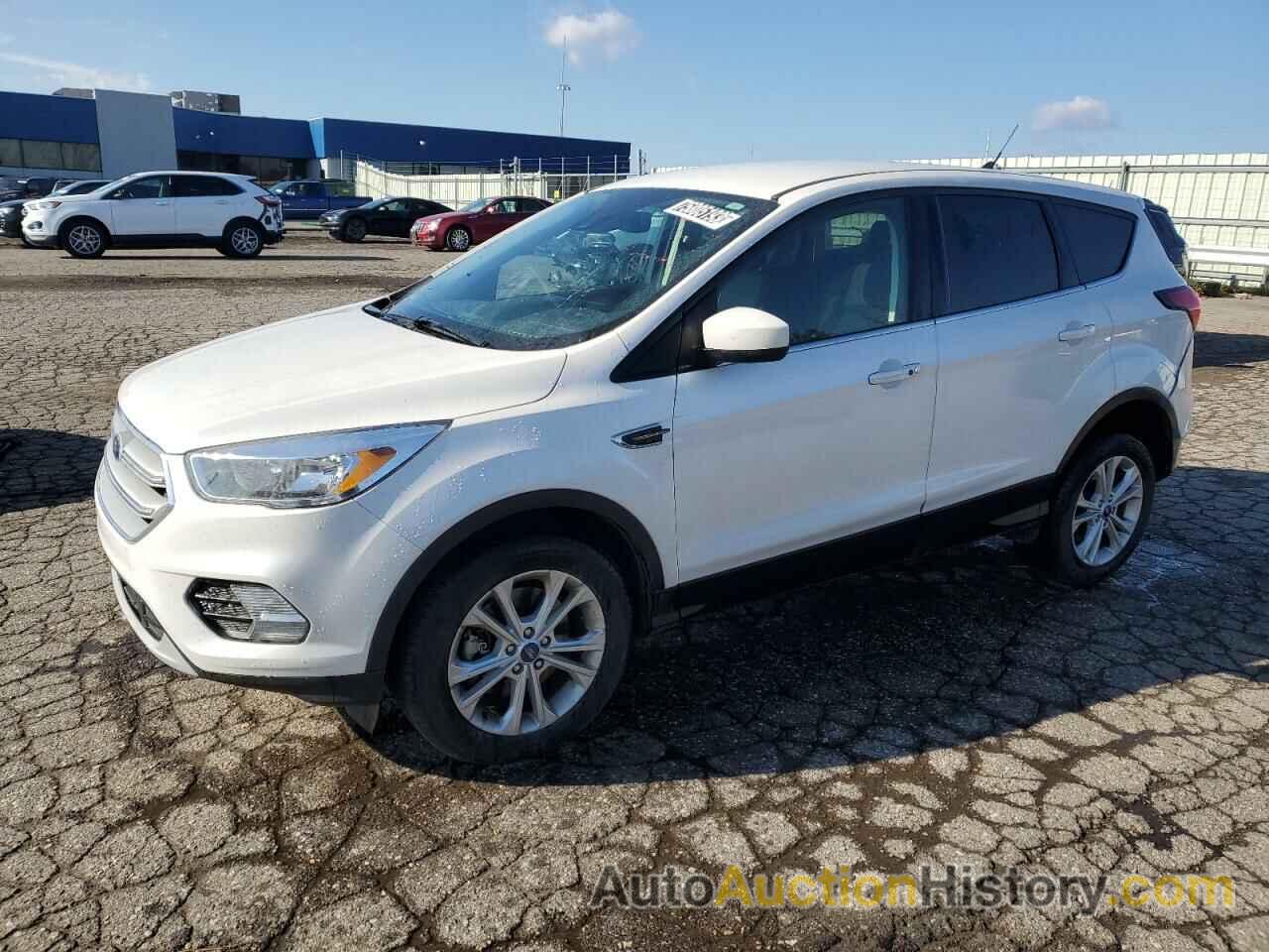 2019 FORD ESCAPE SE, 1FMCU9GD9KUA77388