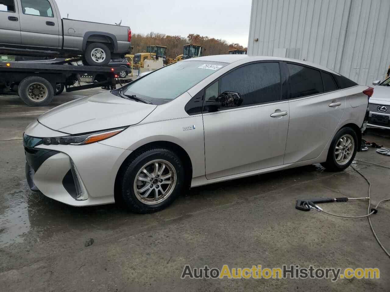 TOYOTA PRIUS, JTDKARFP6H3000884