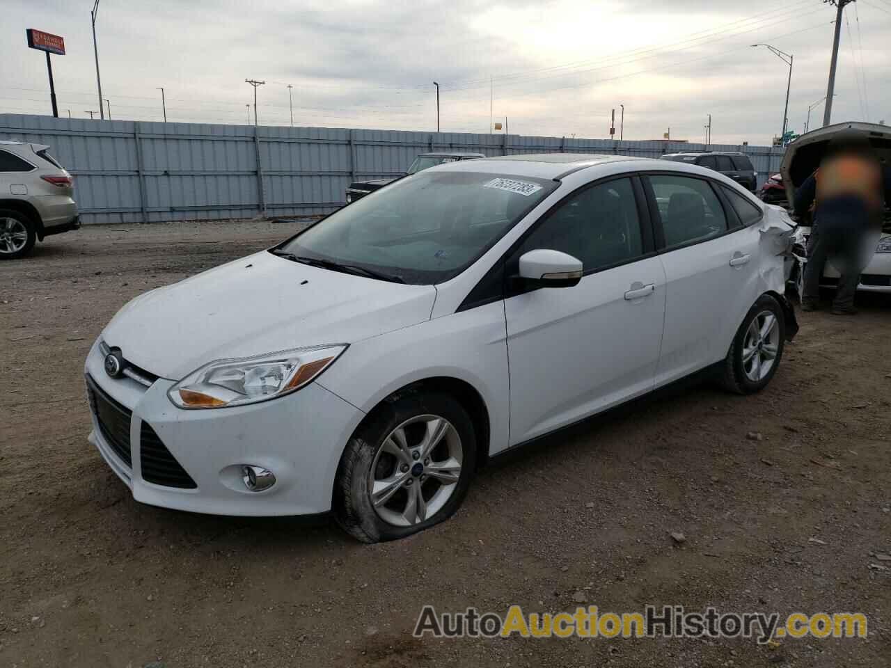 FORD FOCUS SE, 1FAHP3F21CL313687