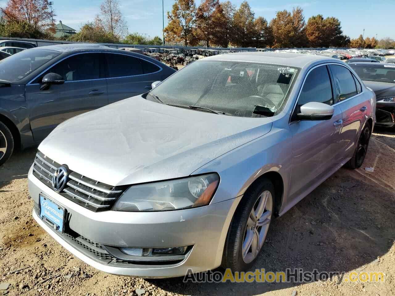 VOLKSWAGEN PASSAT SE, 1VWBM7A3XDC038173