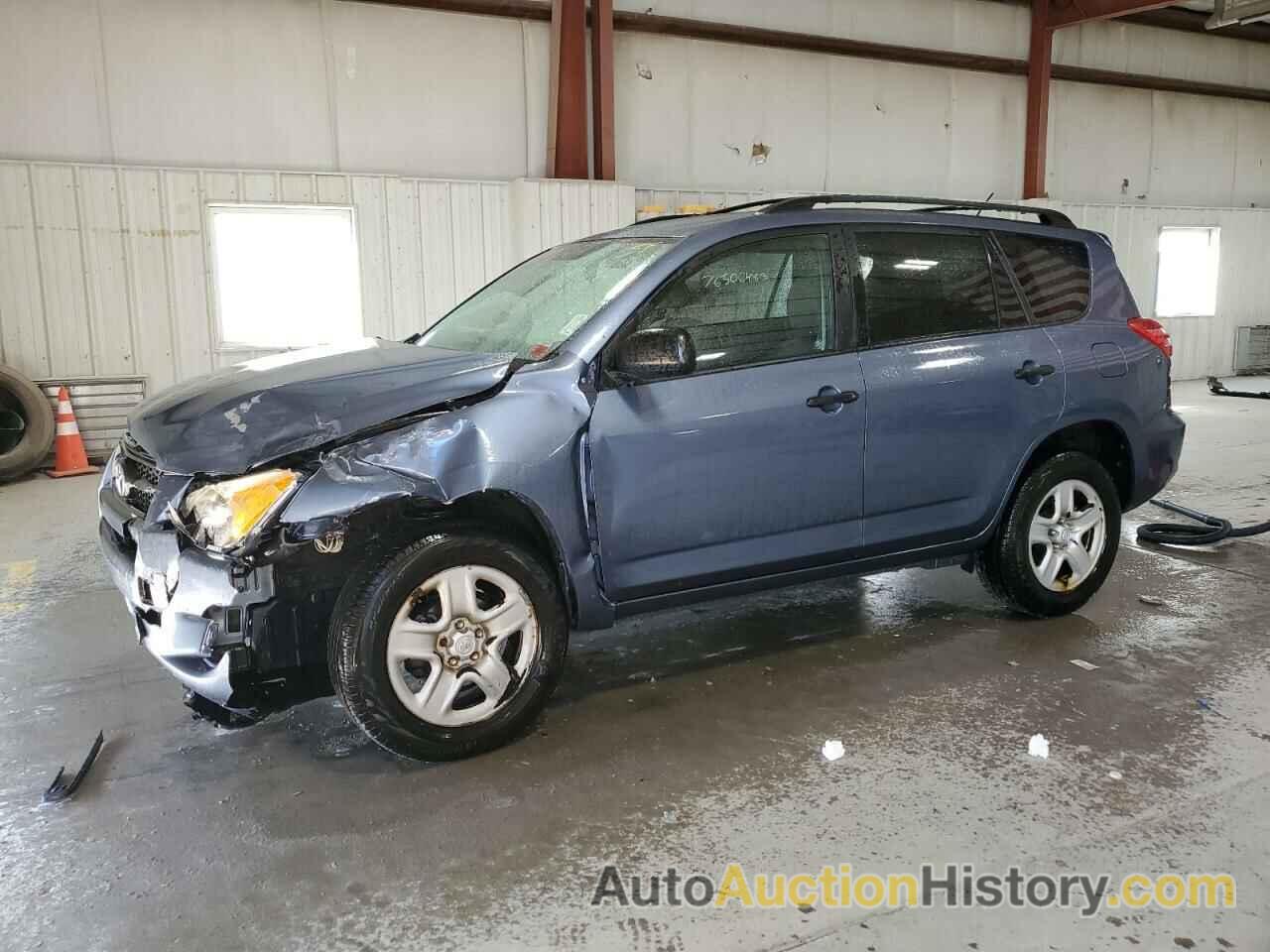 TOYOTA RAV4, 2T3BF4DV2BW115556