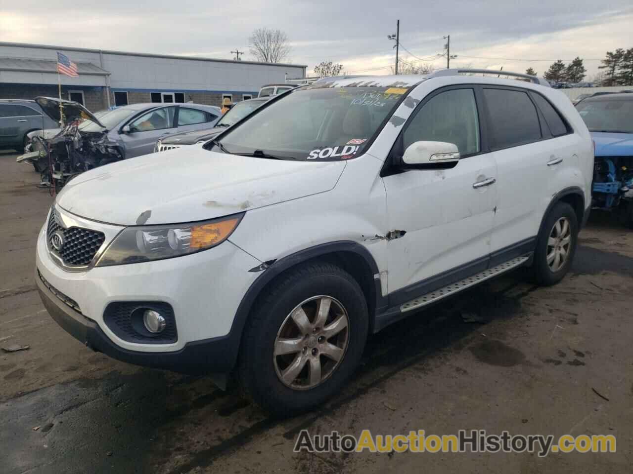 KIA SORENTO LX, 5XYKT4A23DG371788