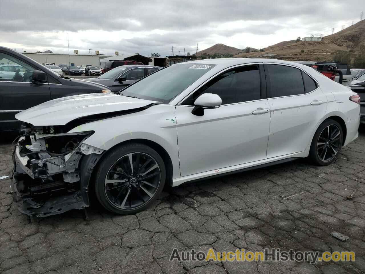 2018 TOYOTA CAMRY XSE, 4T1B61HK4JU006943