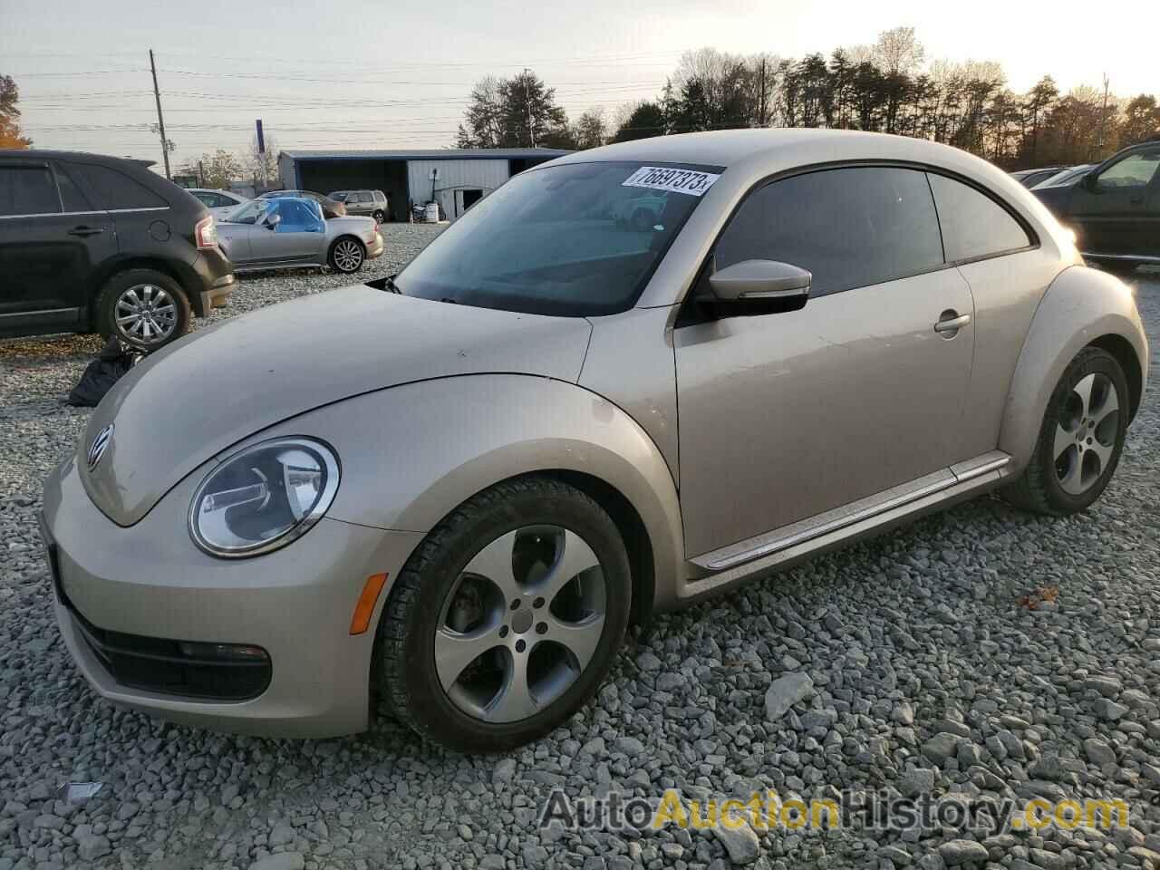 VOLKSWAGEN BEETLE SE, 3VWJ07AT2GM608290