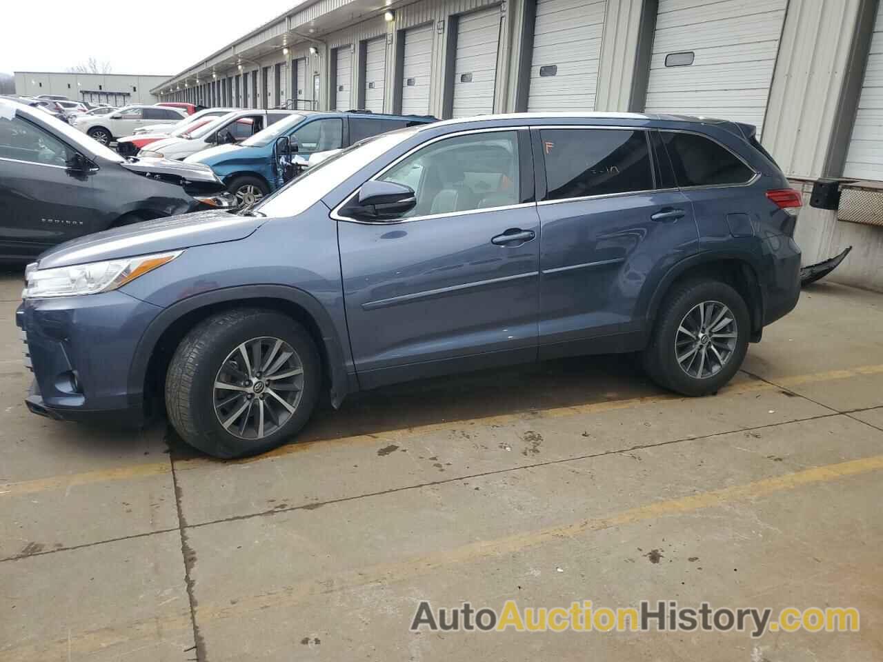 2019 TOYOTA HIGHLANDER SE, 5TDJZRFH4KS727671