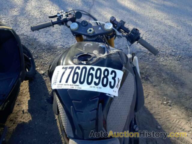 SUZUKI GSX750, JS1GR7MA5C2101344