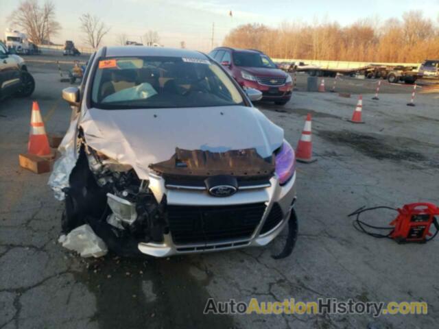 FORD FOCUS SE, 1FAHP3F20CL402750