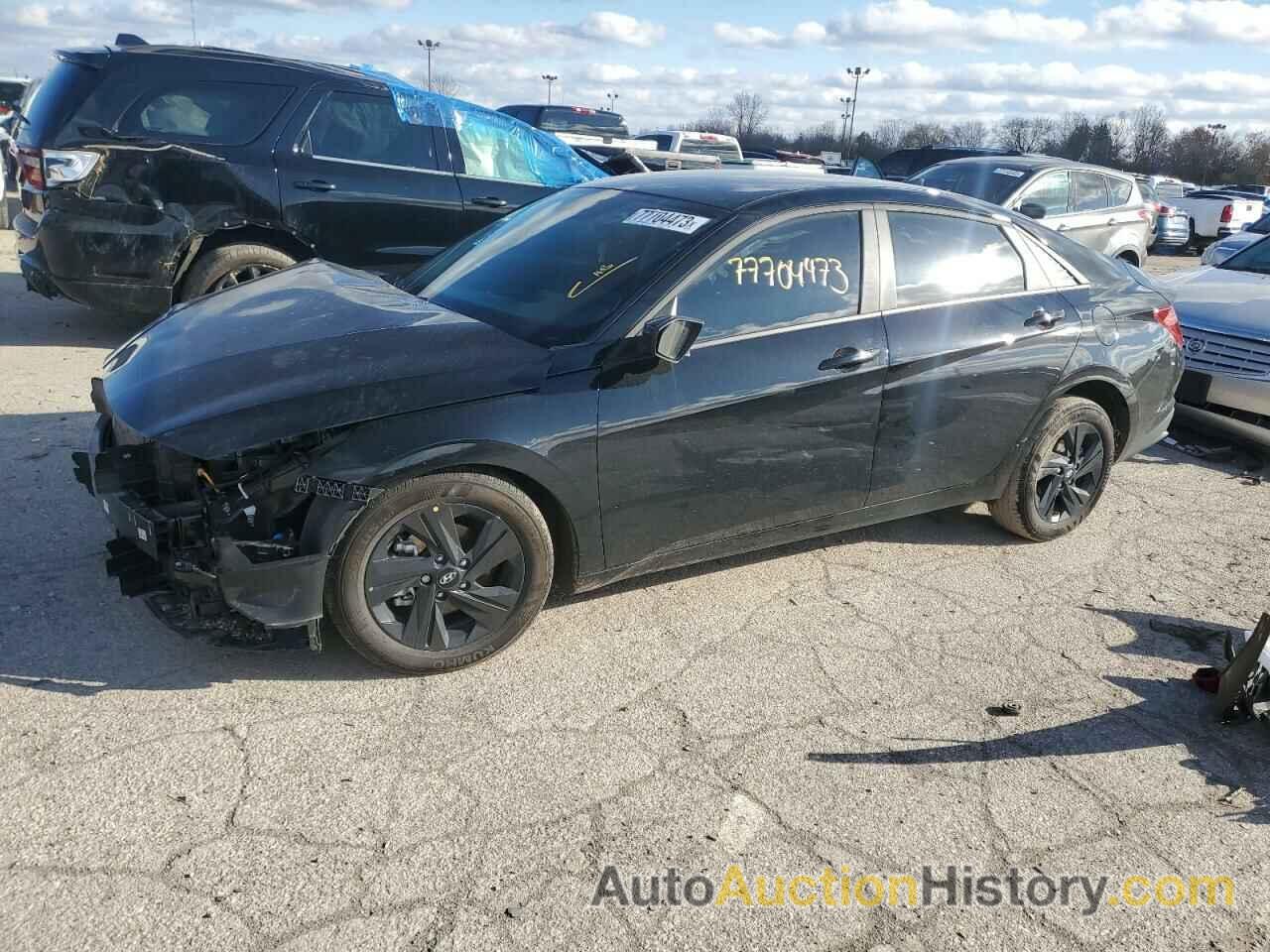 HYUNDAI ELANTRA SEL, KMHLM4AG3PU525430