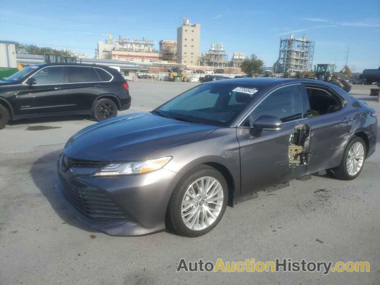 2020 TOYOTA CAMRY XLE, 4T1F11AKXLU924175